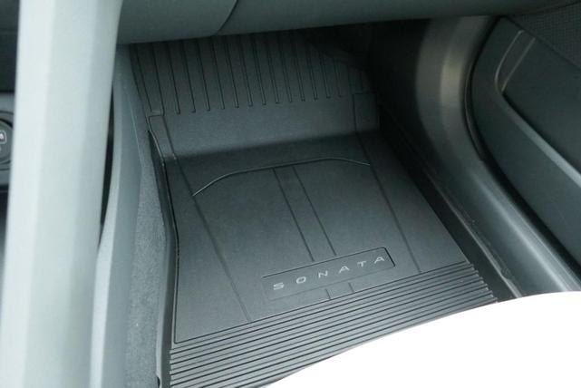 2023 hyundai sonata hybrid blue