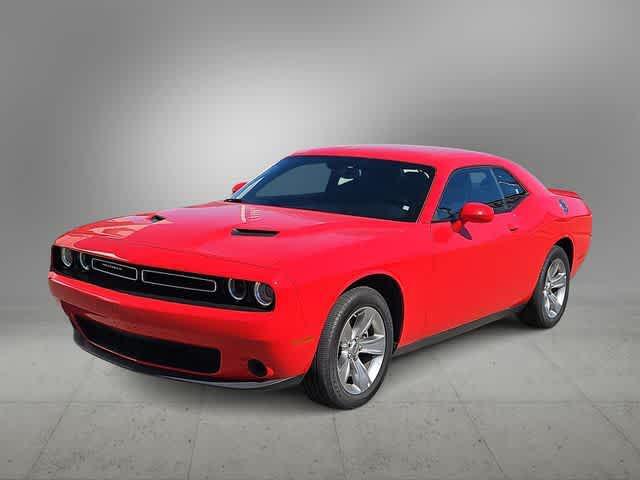 2022 dodge challenger sxt