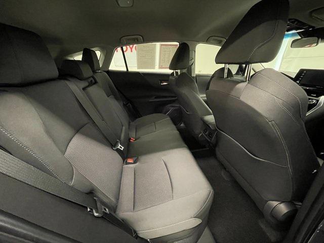 2021 toyota venza le