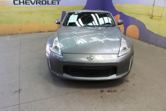 2016 nissan 370z base