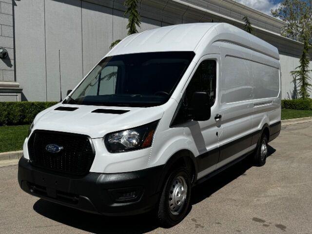 2023 ford transit-250 base
