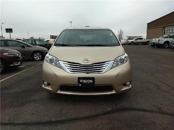 2012 toyota sienna xle 7-passenger auto access seat xle 7-passenger auto access seat 4dr mini-van for sale in wahpeton, north dakota