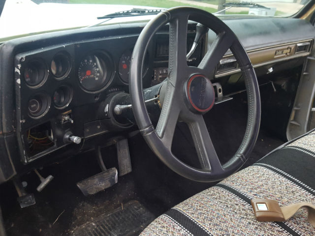 chevy c-10 1973 stepside 350 crate (less than 5,xxx) auto --hedman, holley, k&n