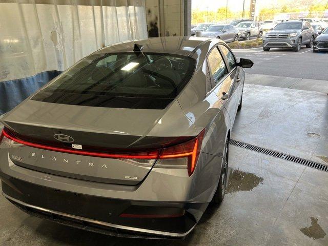 2024 hyundai elantra hev limited