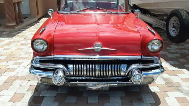 1957 pontiac starchief star chief or chieftain 2 door red and white