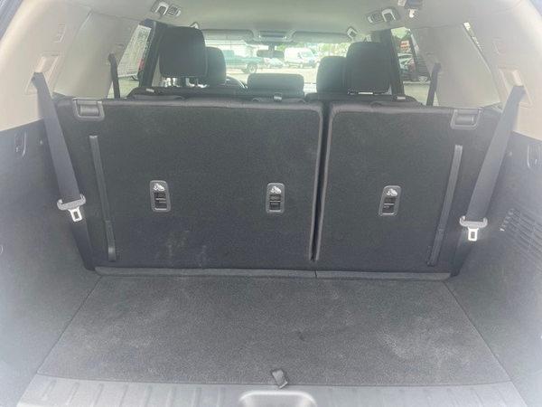 2022 nissan pathfinder in saint louis, missouri