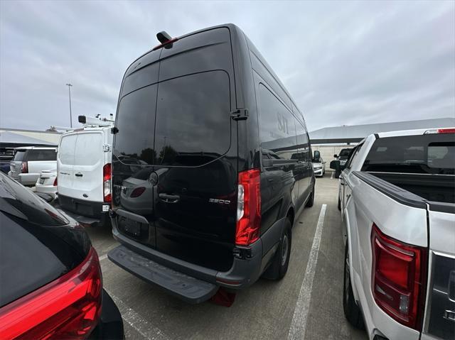 2023 mercedes-benz sprinter 2500 standard roof