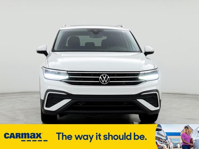 2022 volkswagen tiguan se