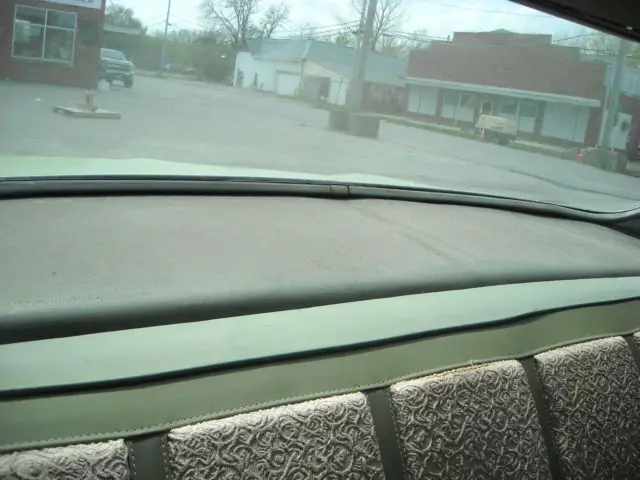 ****1969 dodge monaco**** green 4 door--383 4bl--automatic