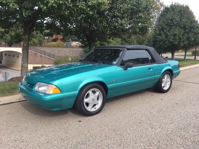 1993 ford mustang lx 5.0 convertible **only 85k miles**