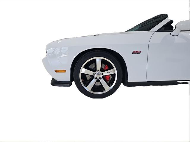 2012 dodge challenger srt8 392