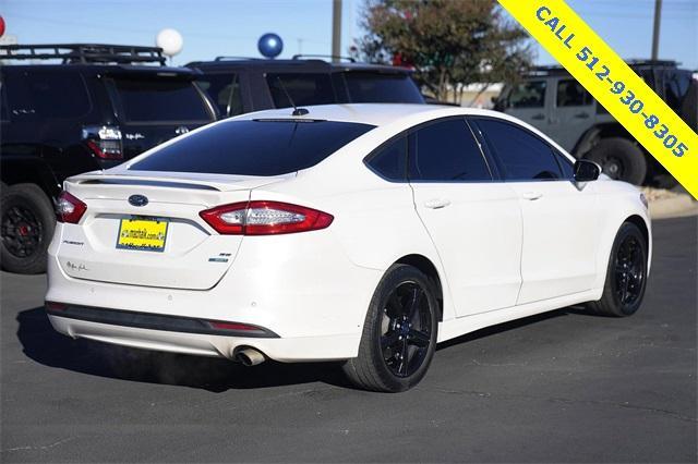 2016 ford fusion se