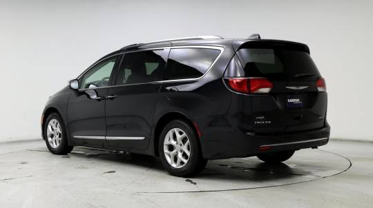 2020 Chrysler se