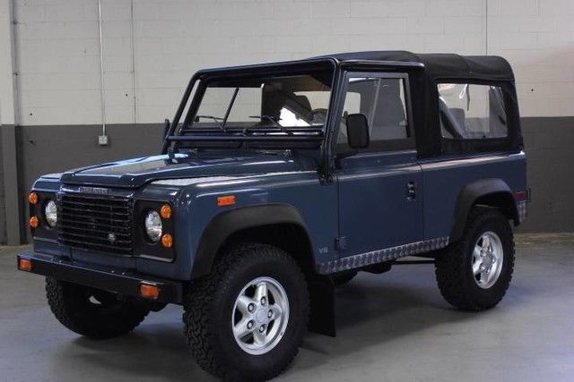 beautiful 1994 land rover defender 90, only 50,556 miles, 5-speed, ac, serviced