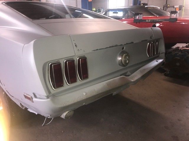 1969 ford mustang mach 1 r code originally a 428 / shaker hood car. must see!