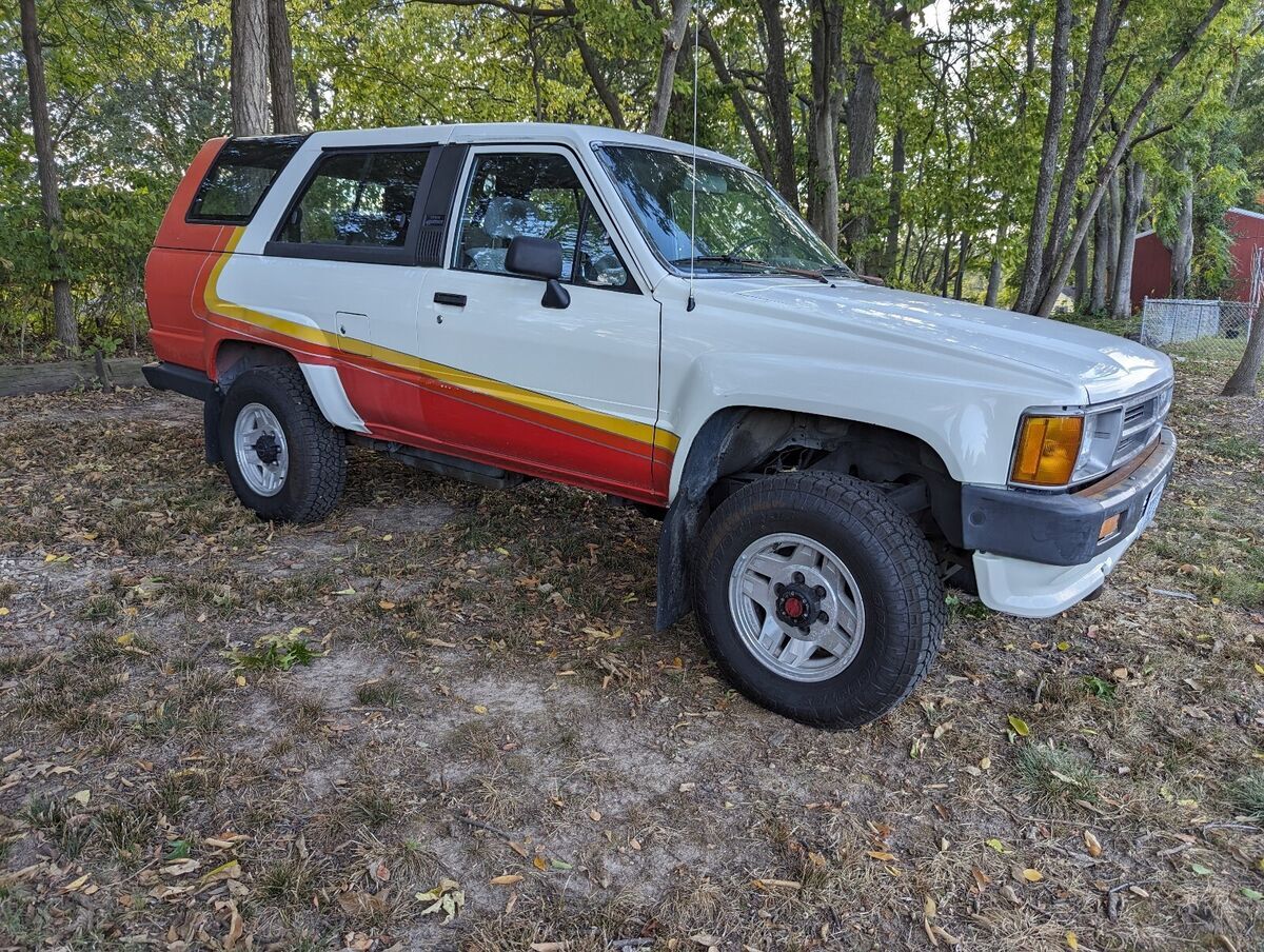 1987 toyota 4runner suv white rn60