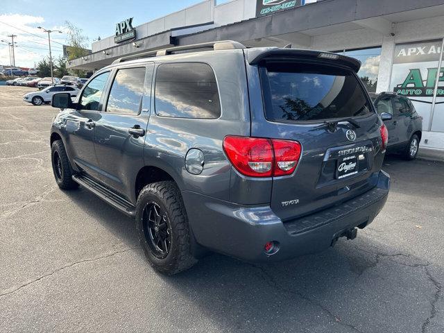 2010 toyota sequoia sr5