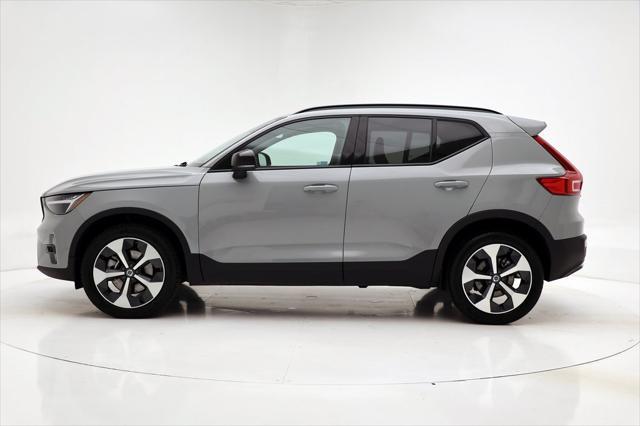 2024 volvo xc40 b5 plus dark theme