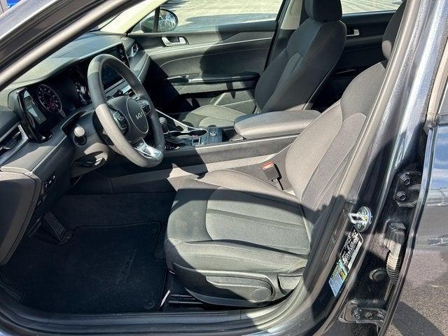 2022 kia k5 lxs