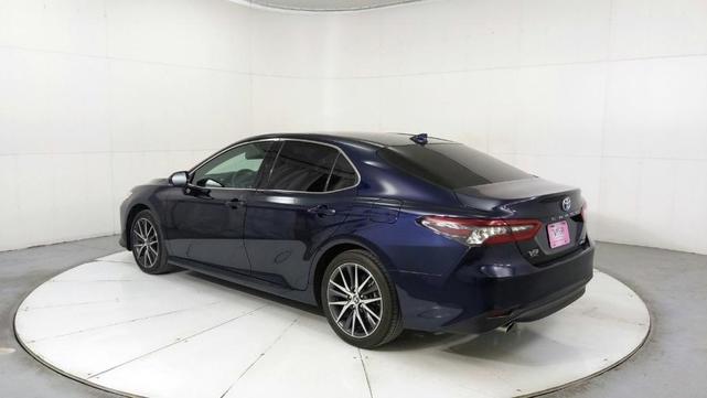 2022 toyota camry hybrid xle