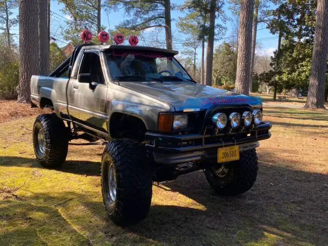 1985 toyota tacoma pickup grey 4wd automatic rn60 sr5