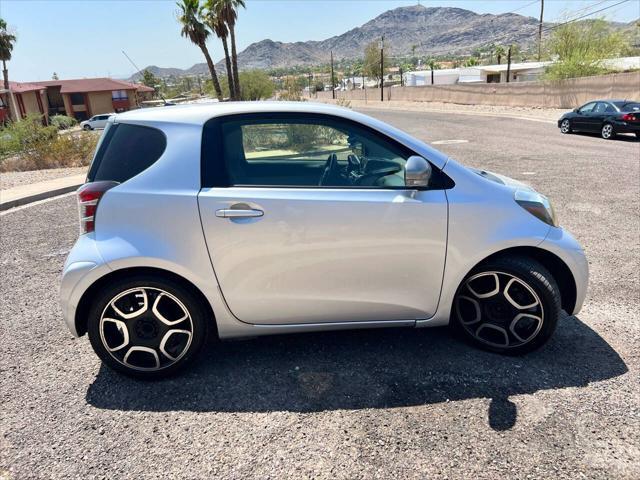 2013 scion iq base 2dr hatchback