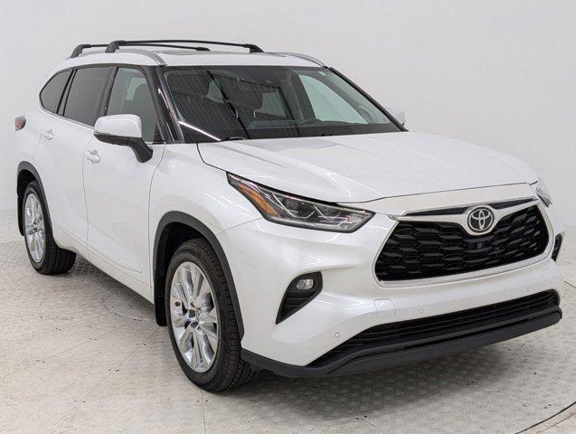 2022 toyota highlander limited
