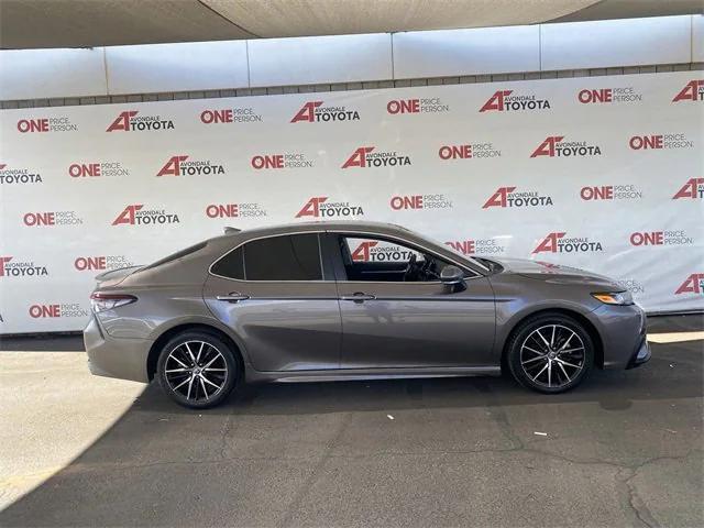 2023 toyota camry se