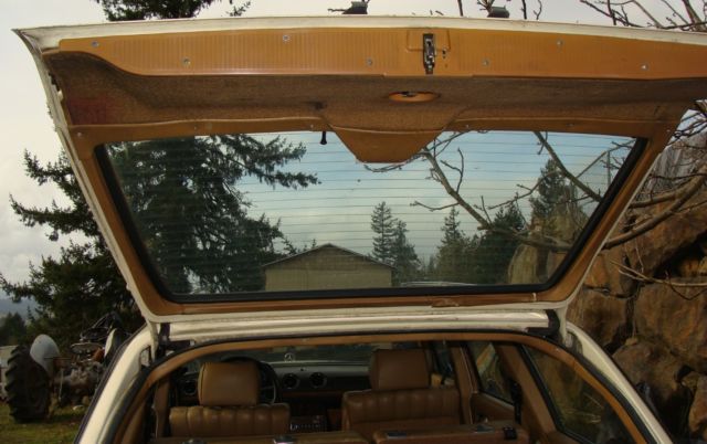 project-very clean 82 mercedes 300td wagon-no rust&new mb 300d engine&good 4 spd