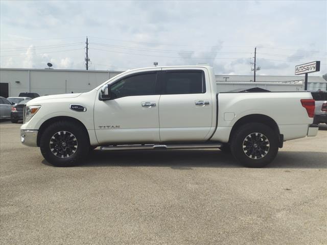 2017 nissan titan sl