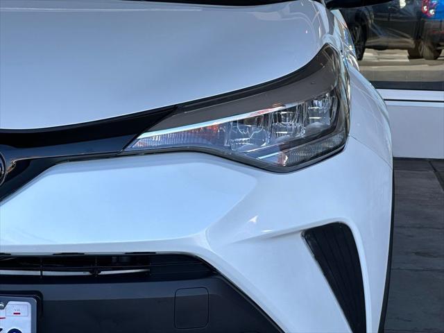 2021 toyota c-hr le