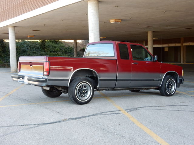 beautiful low mileage 1993 chevrolet s-10 pickup truck, well maintained, ready!!