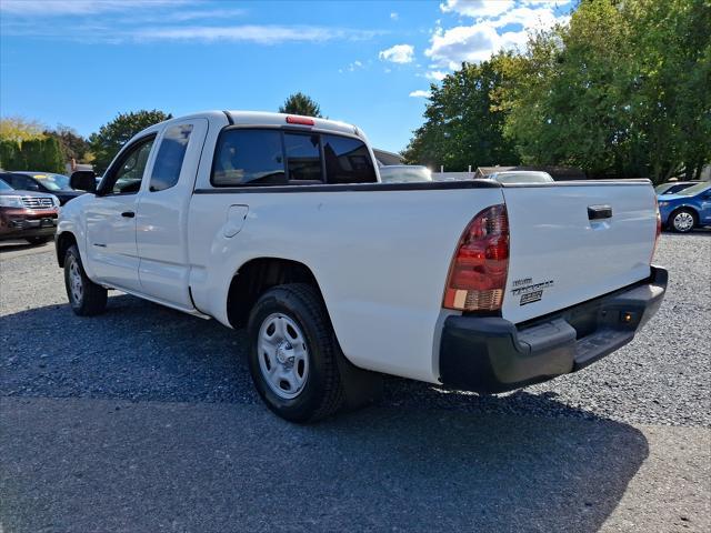 2014 toyota tacoma base