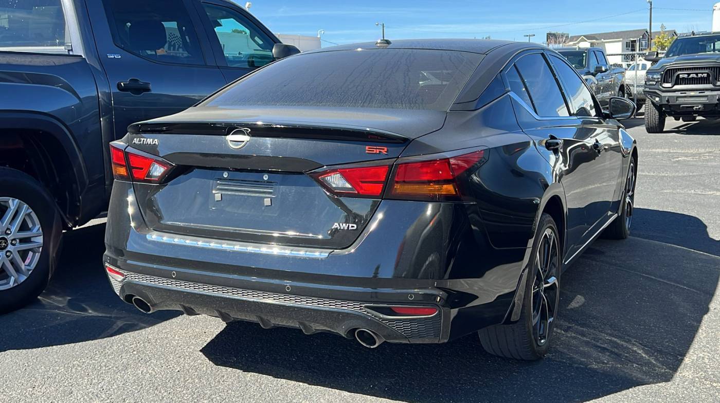 2023 nissan altima 2.5 sr