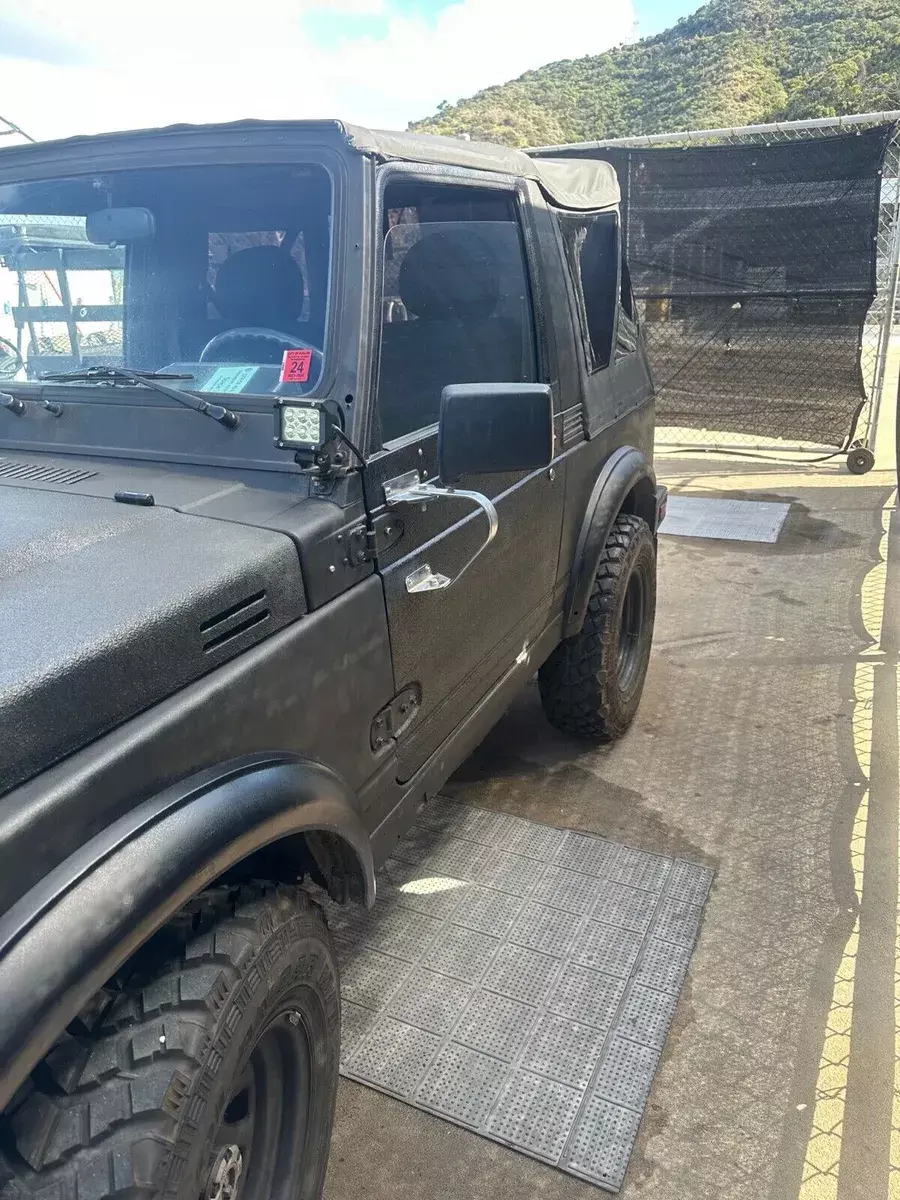 1987 suzuki samurai black