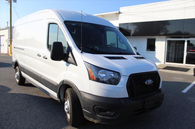 2023 ford transit-250 base