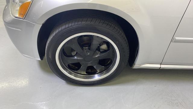 2007 dodge magnum base