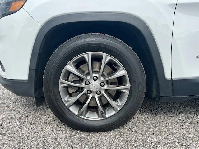 2019 jeep cherokee latitude plus
