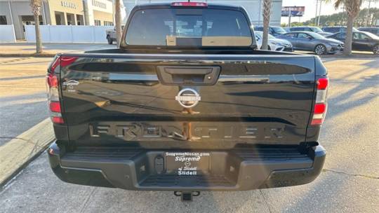 2025 Nissan Navara (Frontier) sv