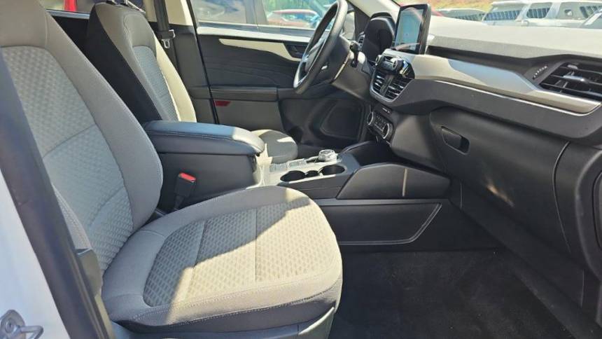 2022 ford escape plug-in hybrid se