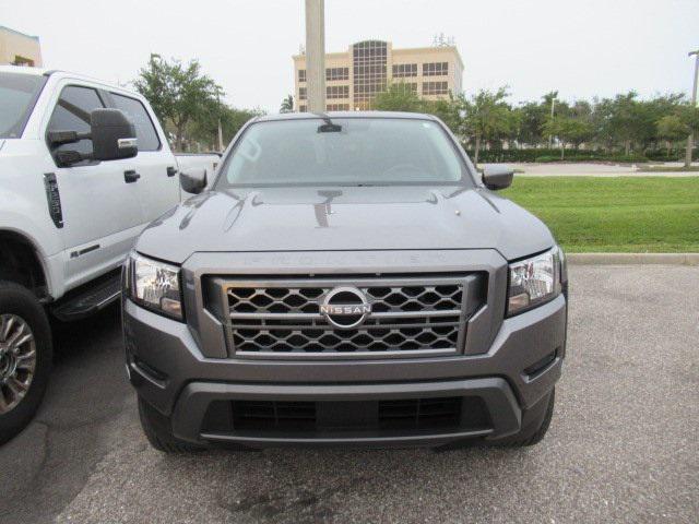 2022 nissan frontier sv