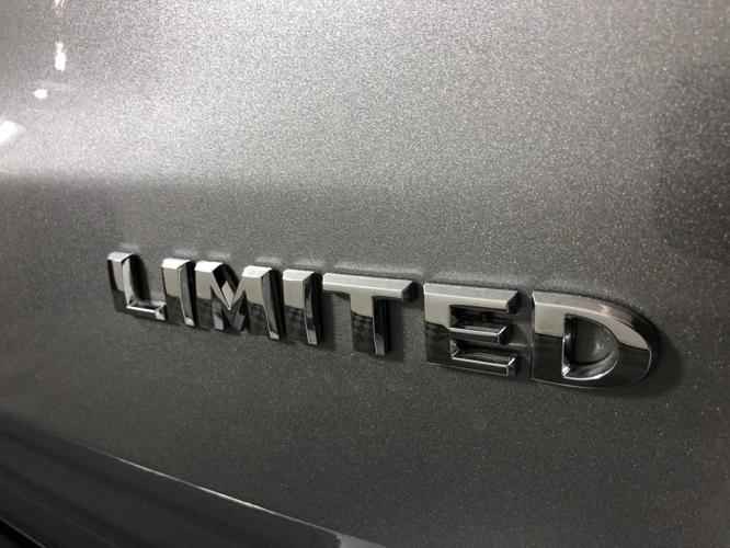 used 2018 jeep grand cherokee 4wd limited phoenix, az 85015 for sale in phoenix, arizona