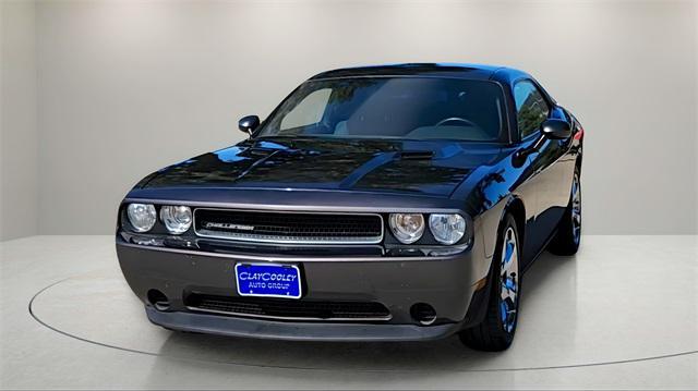 2014 dodge challenger sxt