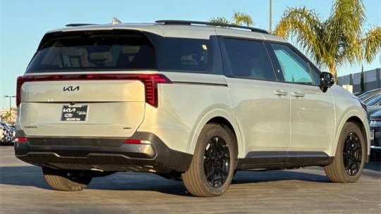 2025 Kia Carnival
