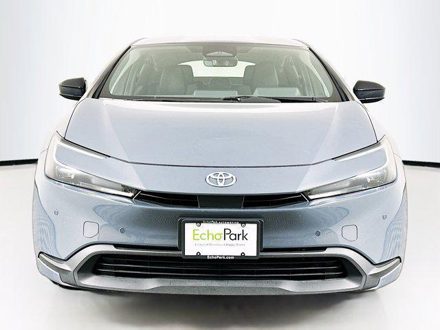 2023 toyota prius le