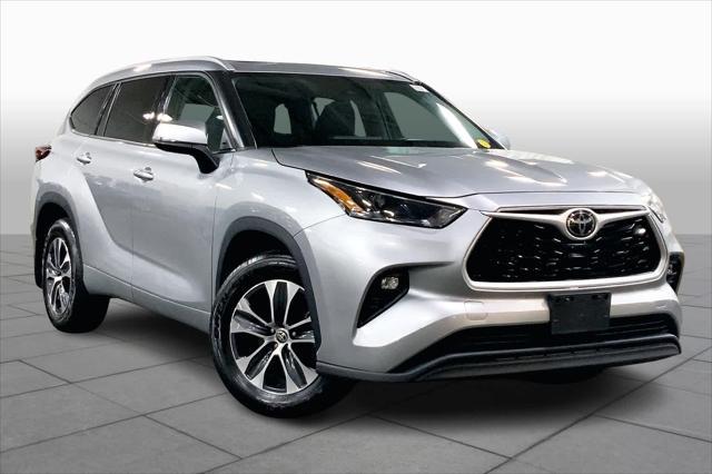 2022 toyota highlander xle