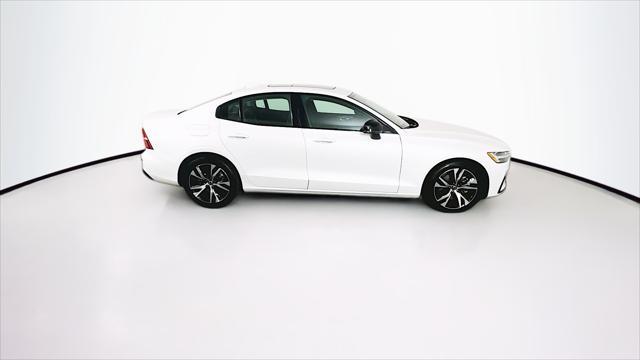 2024 volvo s60 b5 core dark theme