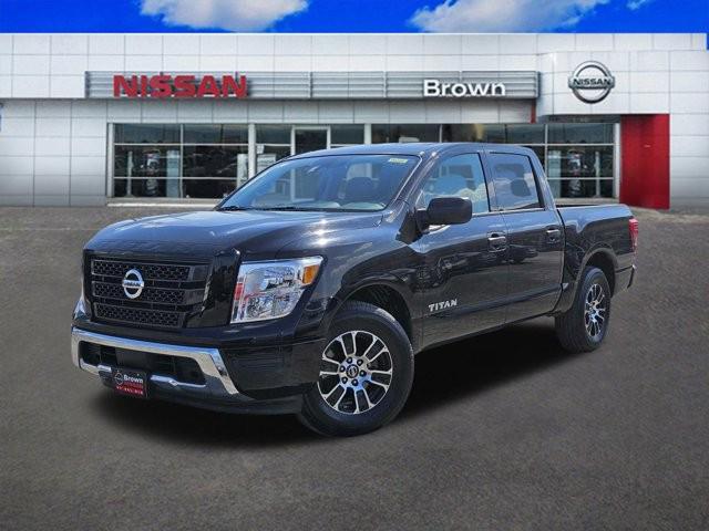 2022 nissan titan sv