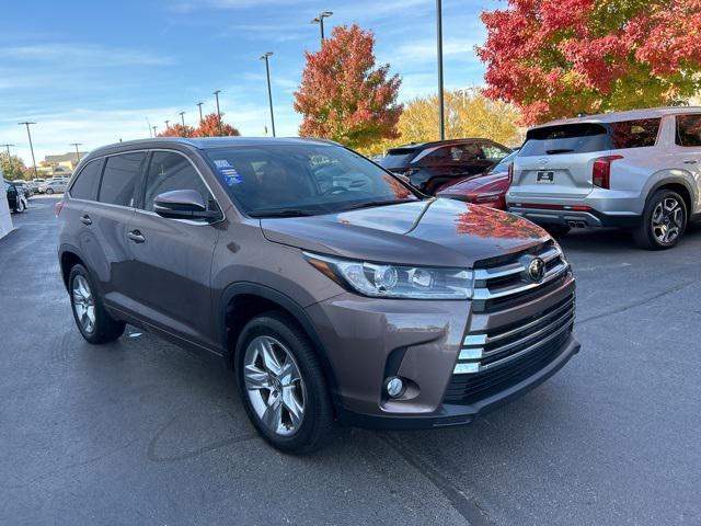 2018 toyota highlander limited