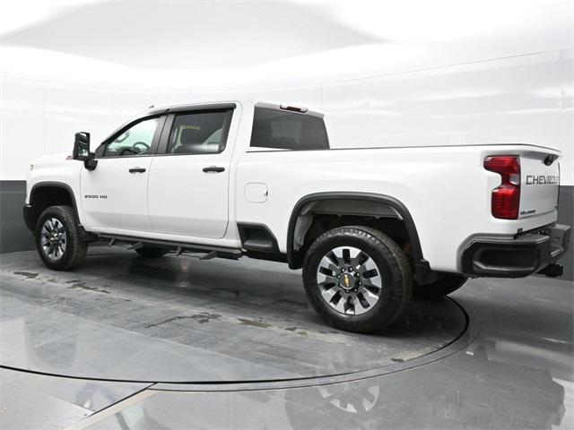 2024 chevrolet silverado 2500hd 4wd crew cab standard bed custom